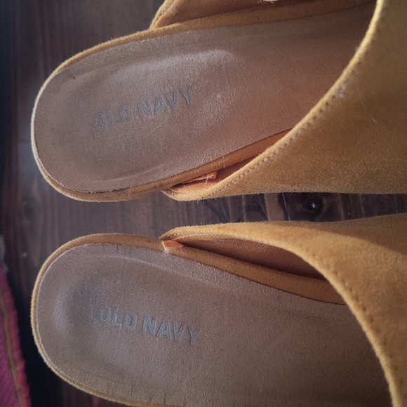 Shoes - Picture 2 of 2